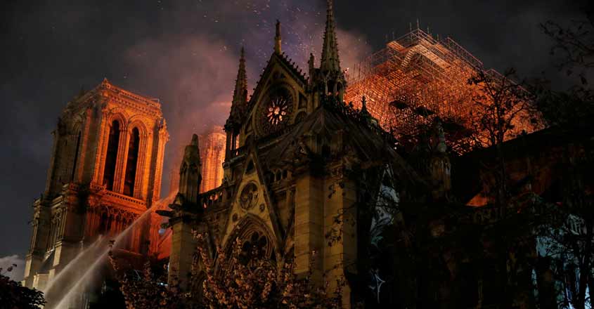 FRANCE-NOTREDAME/ FRANCE-NOTREDAME/