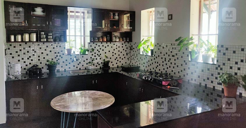 traditional-home-aluva-kitchen traditional-home-aluva-kitchen