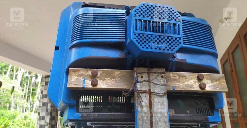 tv-birds-nest-back tv-birds-nest-back