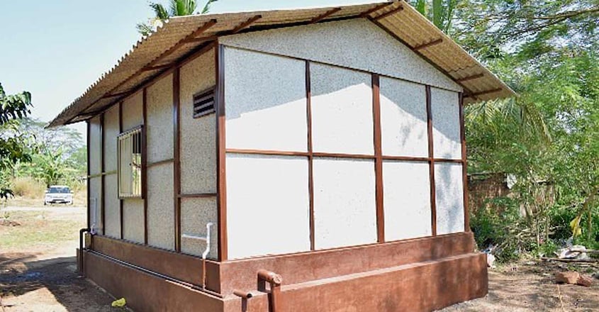 recyled-plastic-house recyled-plastic-house