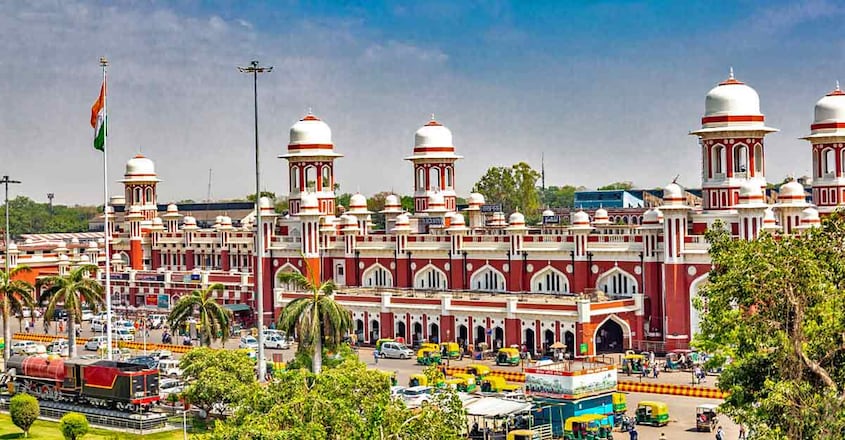 Charbagh-Station Charbagh-Station