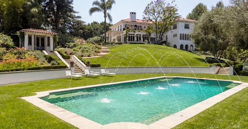 angelina-jolie-house-pool angelina-jolie-house-pool