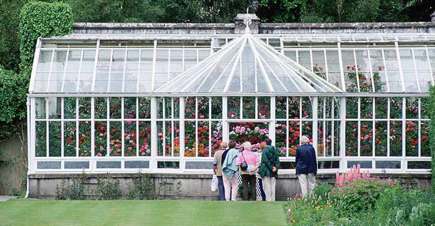balmoral-castle-garden balmoral-castle-garden