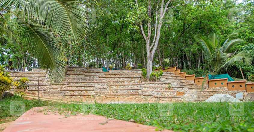 ooru-abrahams-home-landscape ooru-abrahams-home-landscape