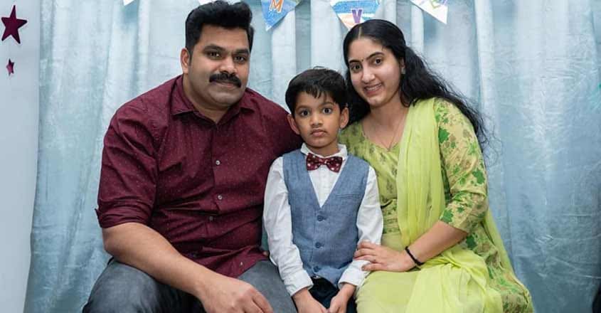 sreekala-family sreekala-family