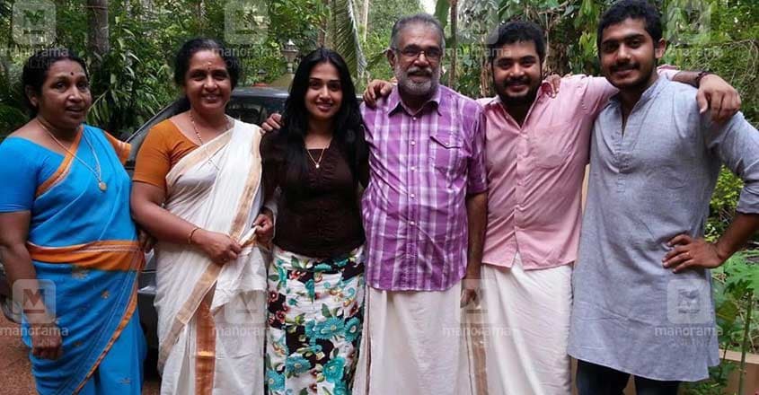 vinu-mohan-family vinu-mohan-family