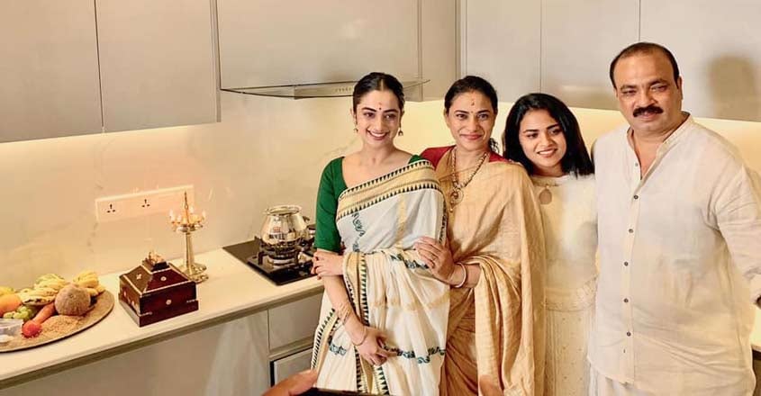 namitha-new-house namitha-new-house