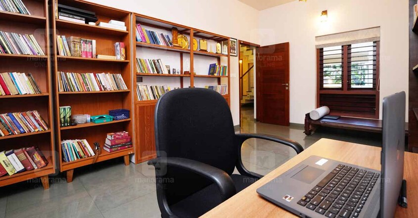 m-mukundan-house-writing-room m-mukundan-house-writing-room