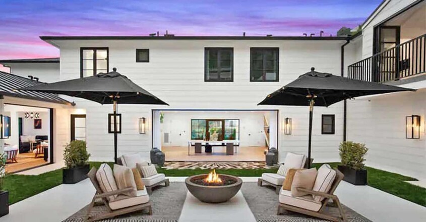 rihanna-house-gasebo rihanna-house-gasebo