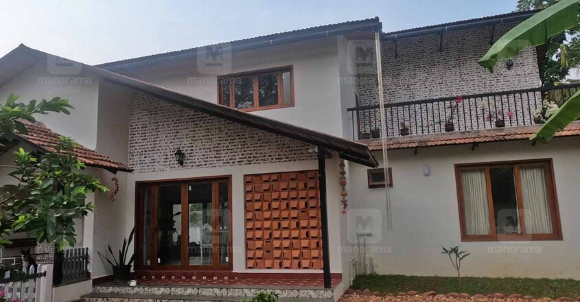 gowri-lekshmi-house-patio gowri-lekshmi-house-patio