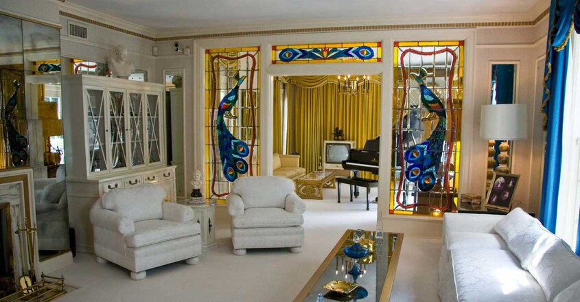 elvis-presley-graceland-inside elvis-presley-graceland-inside