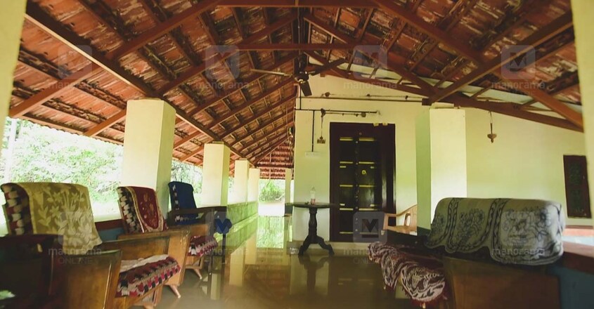 meesamadhavan-jagathy-home-sitout meesamadhavan-jagathy-home-sitout