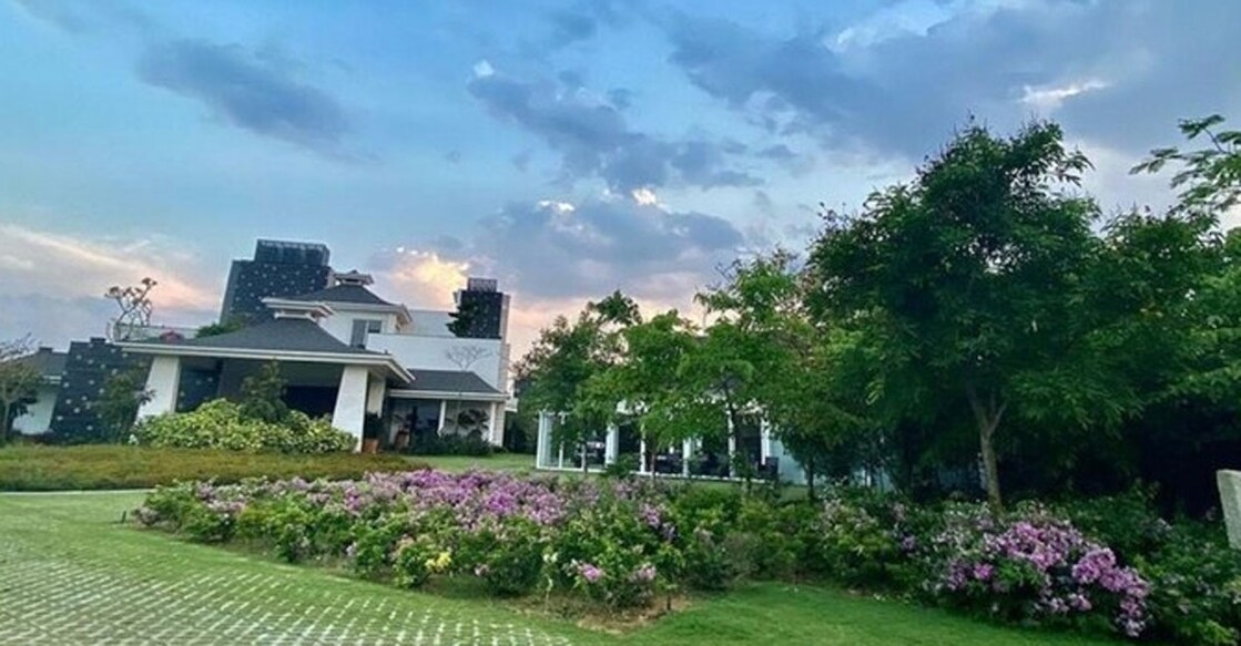 ധോണിയുടെ റാഞ്ചിയിലെ ഫാം ഹൗസ്. ചിത്രം: (Sakshi Dhoni/Instagram)