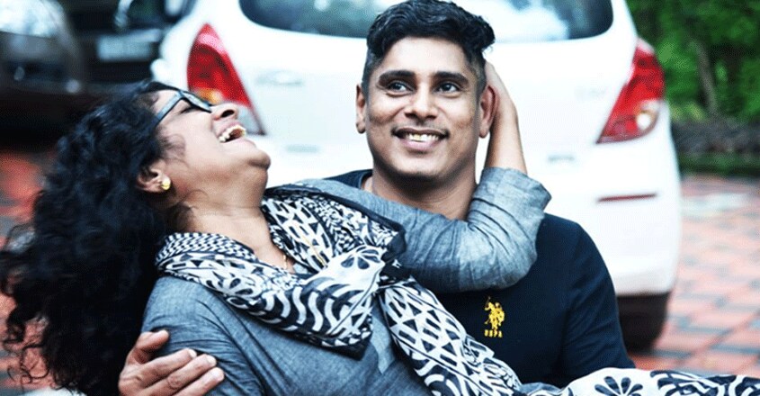 sreeparvathy-with-husband-005 sreeparvathy-with-husband-005