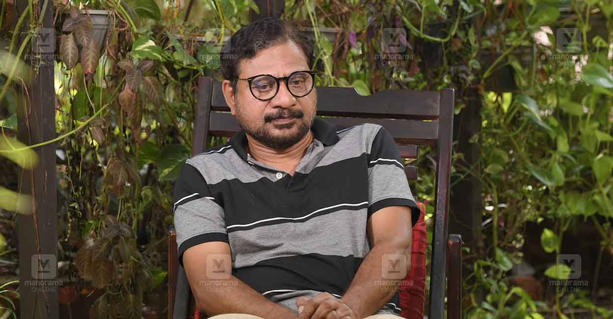 റഫീഖ് അഹമ്മദ് എന്ന കവിയും പാട്ടെഴുത്തുകാരനും മനോരമ ഓൺലൈൻ പരിപാടി ...