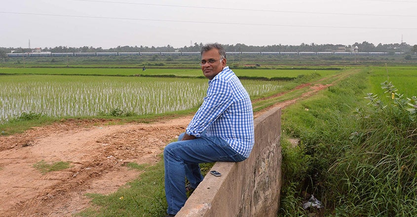 b-jeymohan-writer-photo b-jeymohan-writer-photo