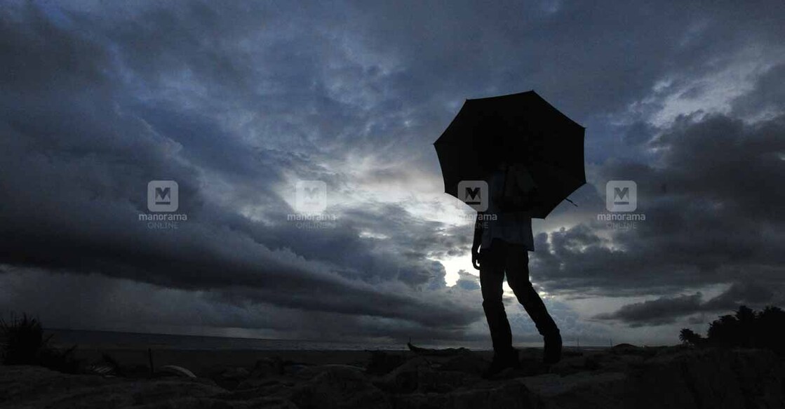 monsoon-clouds MONSOON CLOUDS,PZHIKKARA,PARAVOOR,KOLLAM
@ RAJAN M THOMAS
5-6-2014