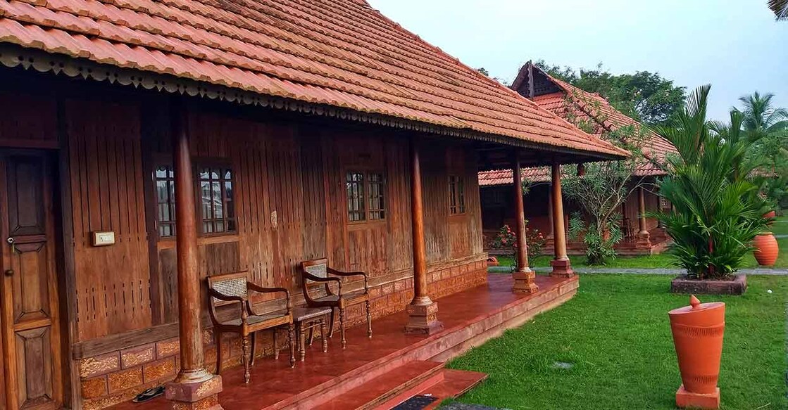 kerala-house-compound-photography-Shutterstock kerala-house-compound-photography-Shutterstock
