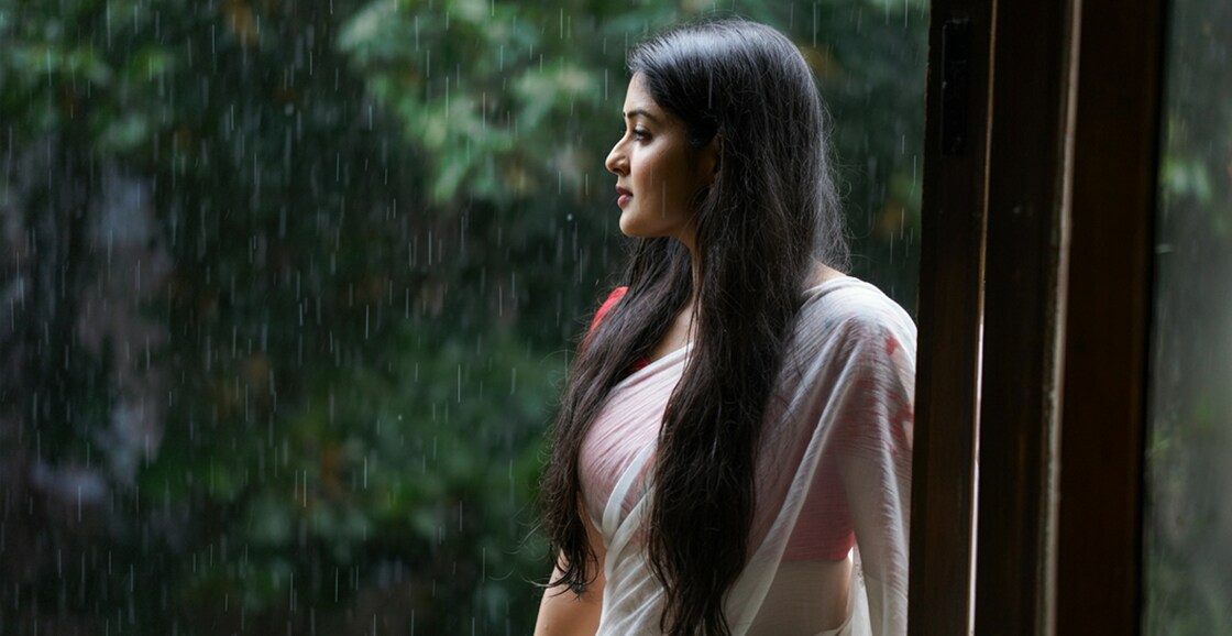 woman-saree-rain-mm-ai