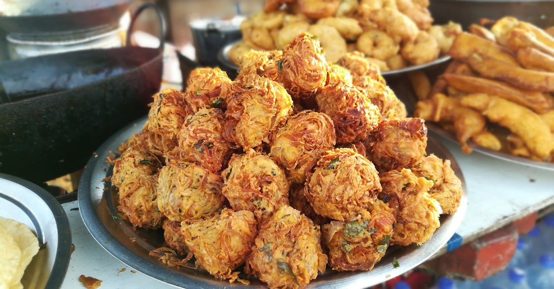 1063928532 This is the one of the snack of India. Made with onion and maida. Spicy food for evening.