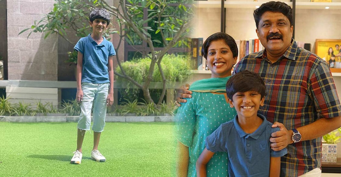 മാതാപിതാക്കളായ എ.എ. റഹീമിനും അമൃതയ്‌ക്കുമൊപ്പം ഗുൽമോഹർ