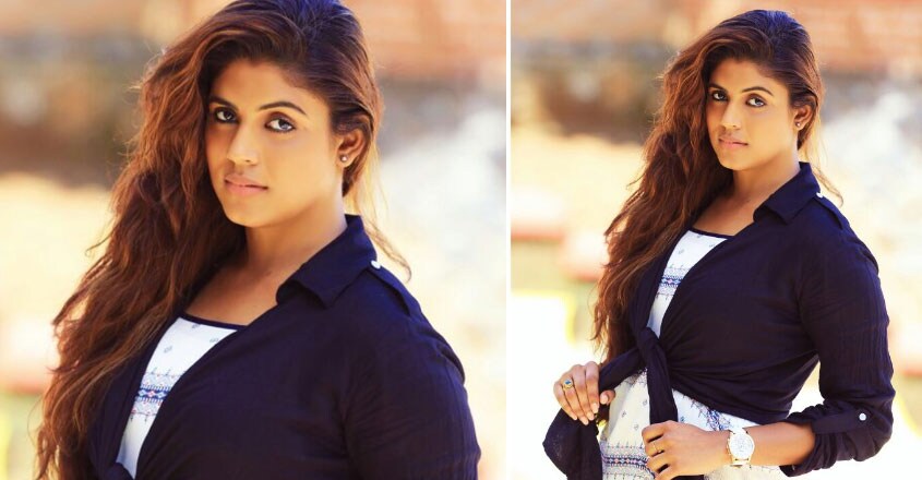 iniya-photoshoot-1 iniya-photoshoot-1