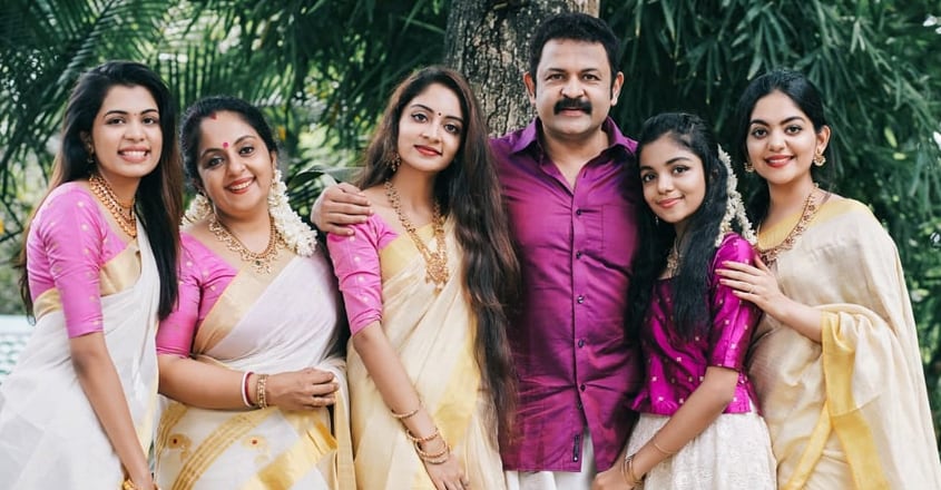 ahana-krishna-family ahana-krishna-family