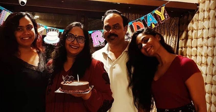 karthika-nair-family karthika-nair-family