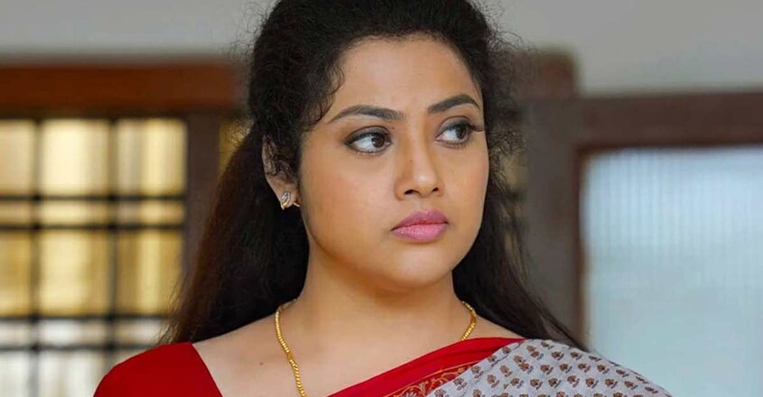 meena-drishyam meena-drishyam