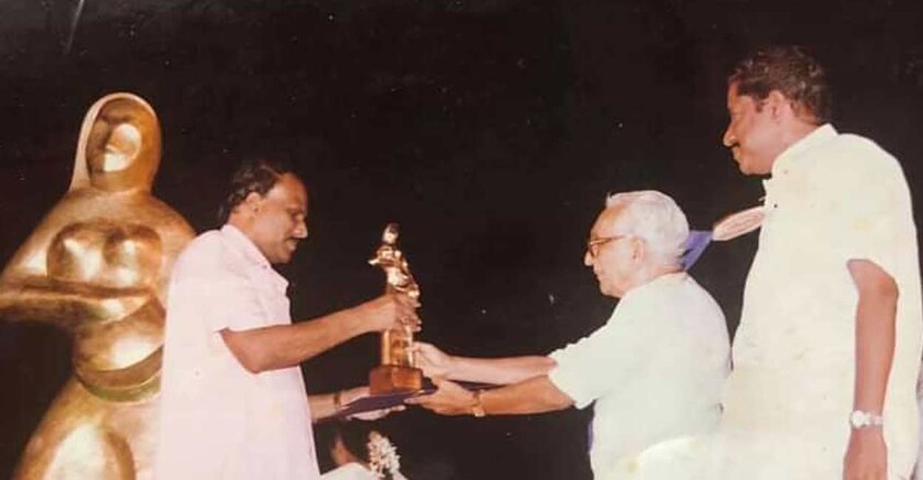 kaloor-dennis-22 kaloor-dennis-22