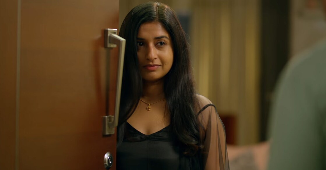 queen-elizabeth മീര ജാസ്മിൻ
