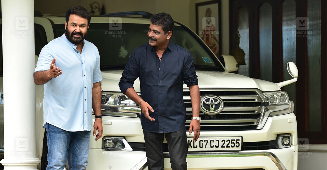 mohanlal-antony-perumbavur-1 mohanlal-antony-perumbavur-1
