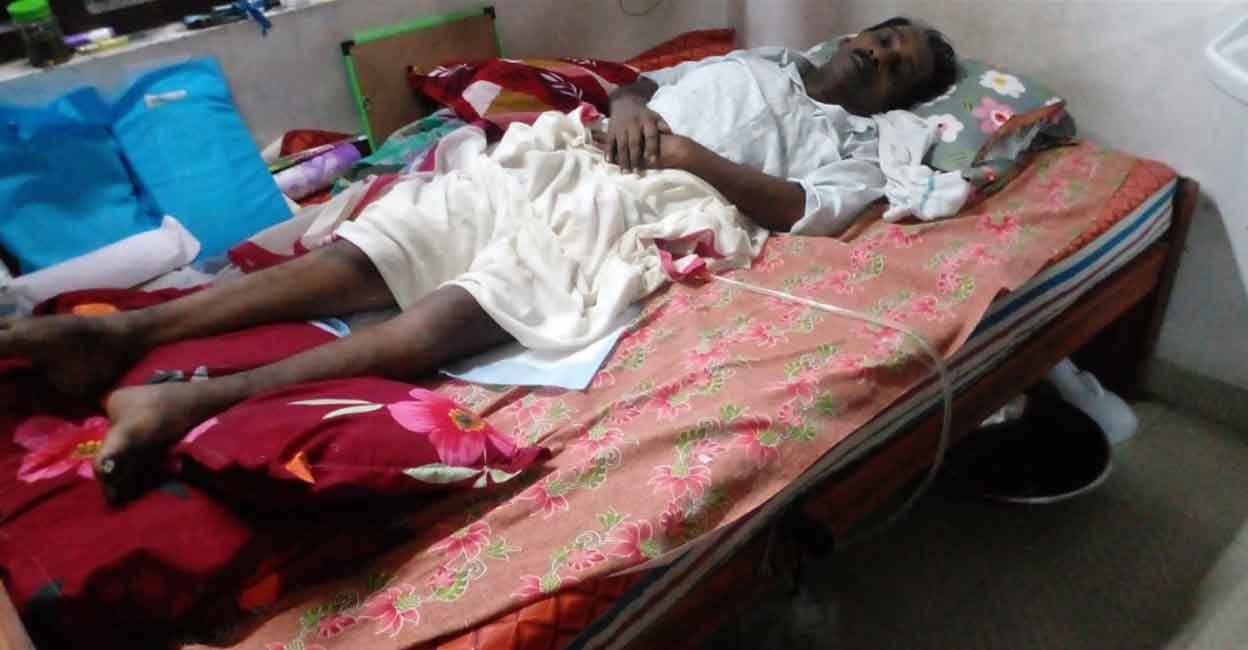 ശരീരം തളർന്ന ബാബു സഹായം തേടുന്നു