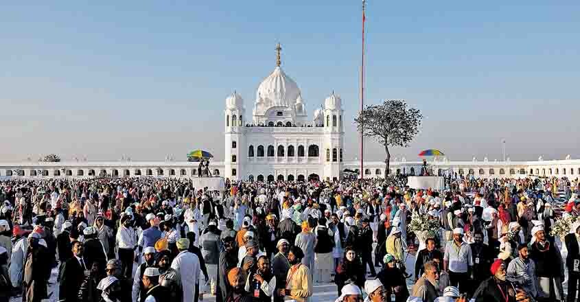 INDIA-PAKISTAN/TEMPLE INDIA-PAKISTAN/TEMPLE