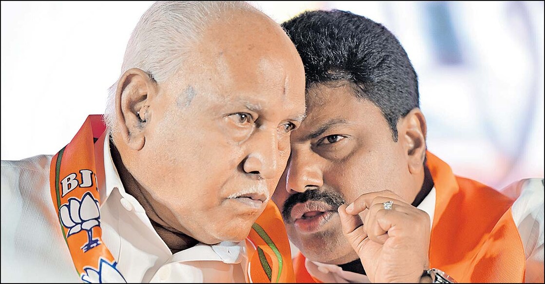 yediyurappa സൊറാബയിൽ യെഡിയൂരപ്പയ്ക്കൊപ്പം ബി.വൈ.രാഘവേന്ദ്ര പ്രചാരണ വേദിയിൽ.