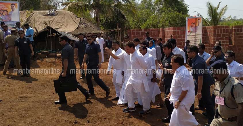 Rahul Gandhi visits Kripesh house Rahul Gandhi visits Kripesh house