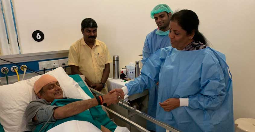 Shashi Tharoor - Nirmala Sitaraman Shashi Tharoor - Nirmala Sitaraman