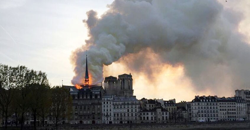 NOTREDAME-FIRE NOTREDAME-FIRE