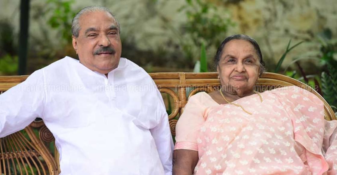 K-M-Mani-Kuttiyamma കെ.എം.മാണിയും ഭാര്യ കുട്ടിയമ്മയും
