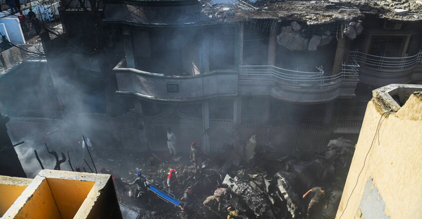 PAKISTAN-AVIATION-ACCIDENT PAKISTAN-AVIATION-ACCIDENT