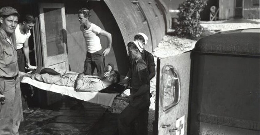 uss-indianapolis-sailors-2 uss-indianapolis-sailors-2