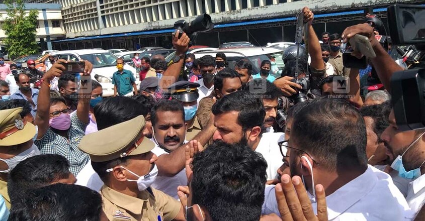 1200-shafique-thaiparambil-death-protest 1200-shafique-thaiparambil-death-protest