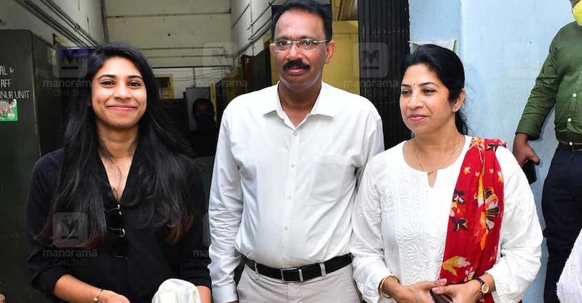 KP-Purushothaman-family KP-Purushothaman-family