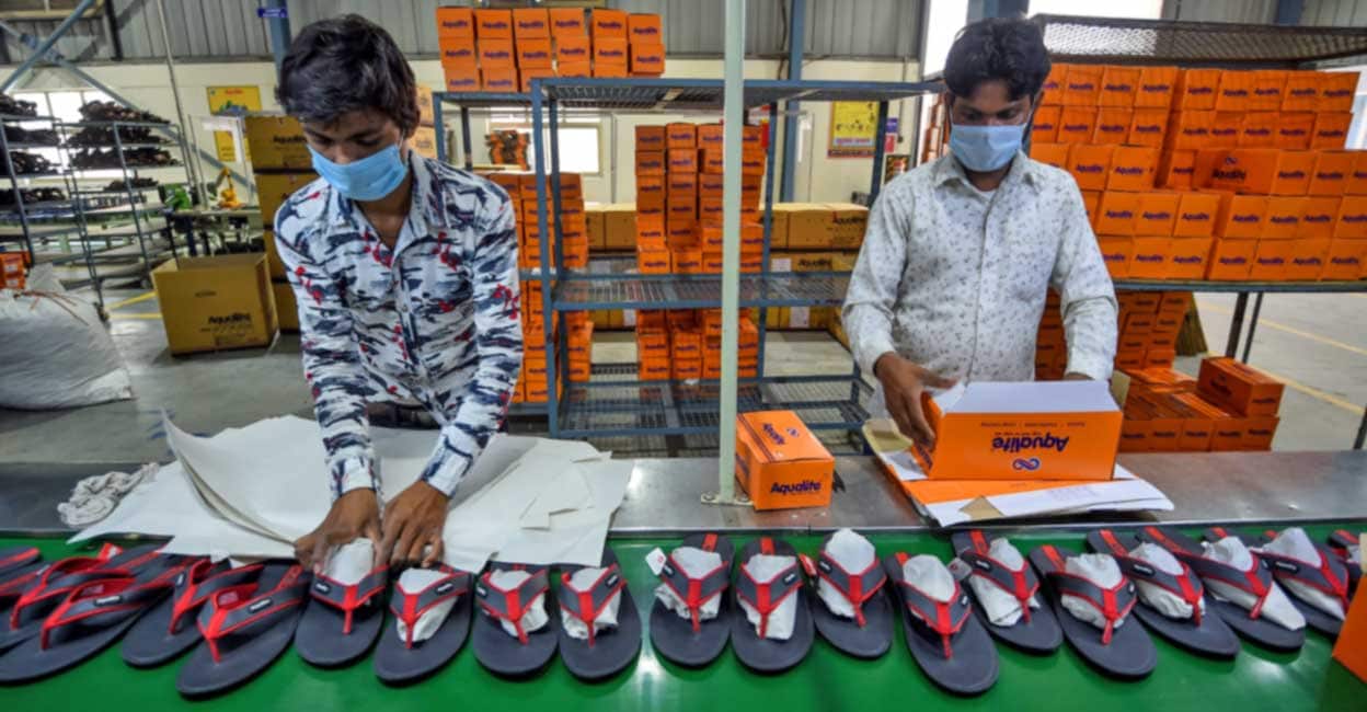 Pulimurugan chappal store