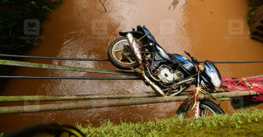 koottikkal-town-kottayam-flood-rain-7 koottikkal-town-kottayam-flood-rain-7