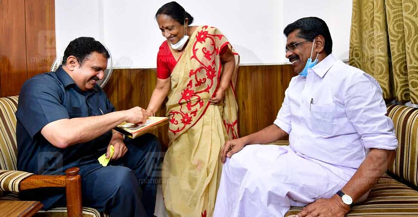 K Muraleedharan K Muraleedharan