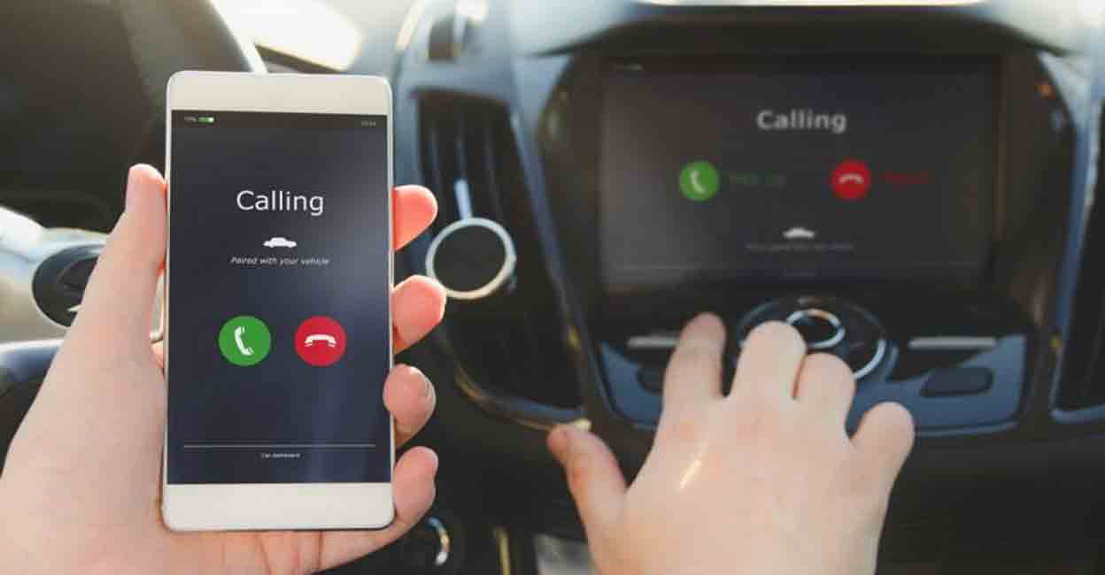Phone conversation via Bluetooth while driving;  A fine of Rs  Crime News
