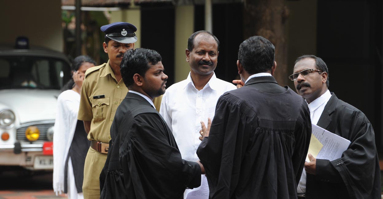 കാരായിമാർ വീണ്ടും കണ്ണൂരിലെത്തുമ്പോൾ | CPM's Karayi Rajan and ...