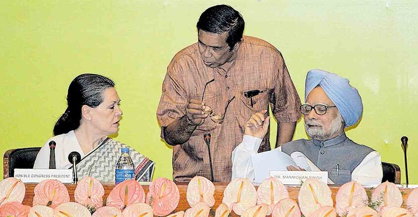 Sonia Gandhi, Oscar Fernandez, Manmohan-Singh Sonia Gandhi, Oscar Fernandez, Manmohan-Singh