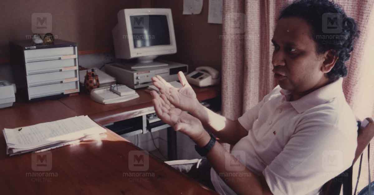 പ്രഫ. താണു പത്മനാഭന് അന്തരിച്ചു Theoretical physicist Thanu